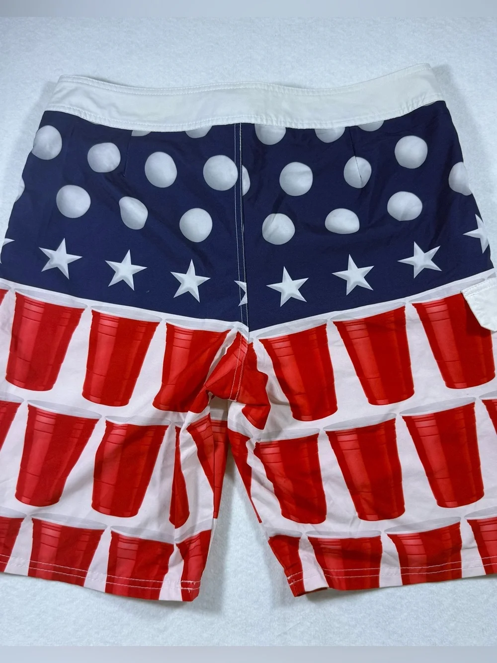 Carbon USA Red Solo Cup Flag Board Shorts Swim Trunks Size 34